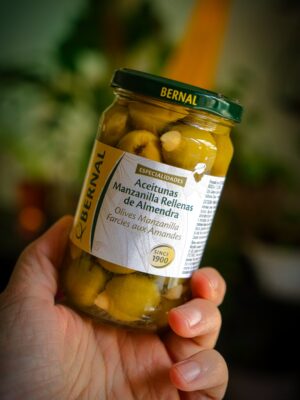 Mandelfylte oliven Bernal – autentiske spanske oliven fra Bernal